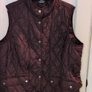 Eddie Bauer Women's Quilted Vest - Deep Burgundy